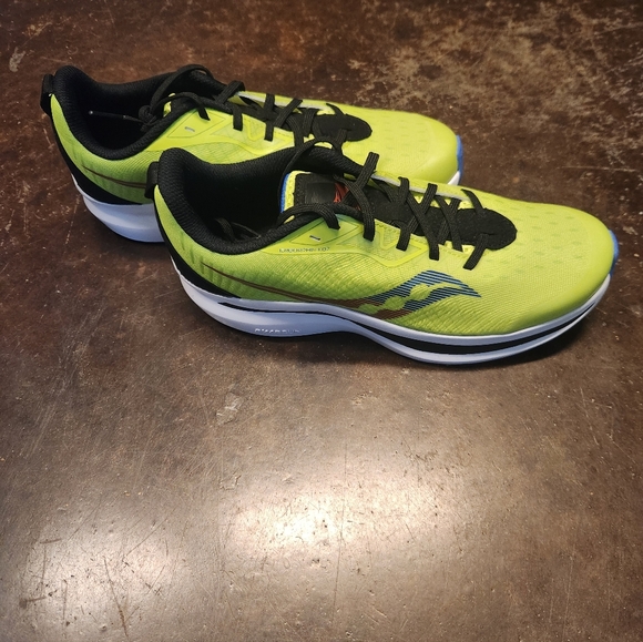 Saucony Endorphin KDZ sneakers - Picture 6 of 11